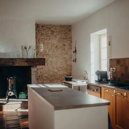 بيت للعطل Superbe Maison En Pierre Avec Piscine *